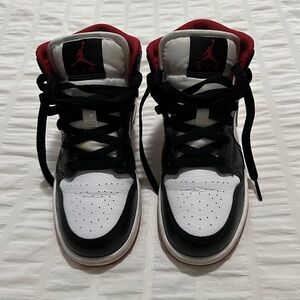 Air Jordan 1 Mid